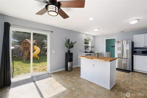 Kitchen - 1105 Boatman Ave NW, Orting, WA 98360 photo 1 of 6