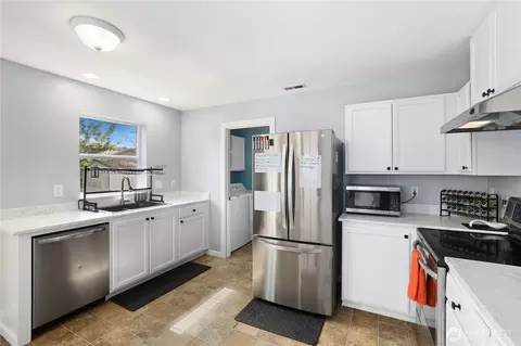 Kitchen - 1105 Boatman Ave NW, Orting, WA 98360 photo 3 of 6