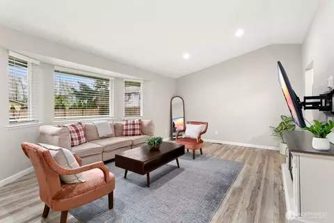 Living - 206 W Marilyn Ave, Everett, WA 98204 photo 1 of 1