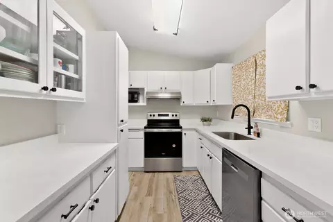 Kitchen - 206 W Marilyn Ave, Everett, WA 98204 photo 1 of 3
