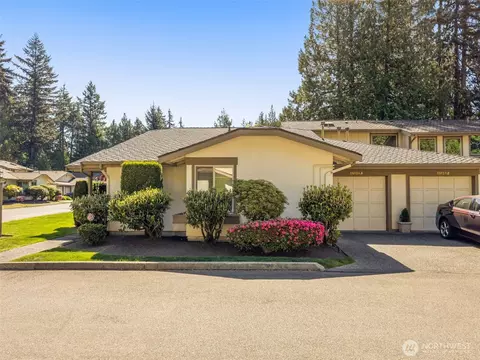 16010 Village Green Dr UNIT A, Mill Creek, WA 98012