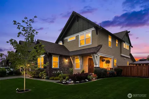 1796 Canyon Ave SE, North Bend, WA 98045