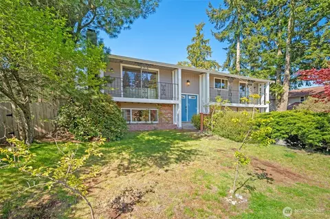Exterior - 913 92nd St SE, Everett, WA 98208 photo 2 of 11