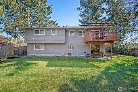 Exterior - 913 92nd St SE, Everett, WA 98208 photo 7 of 11
