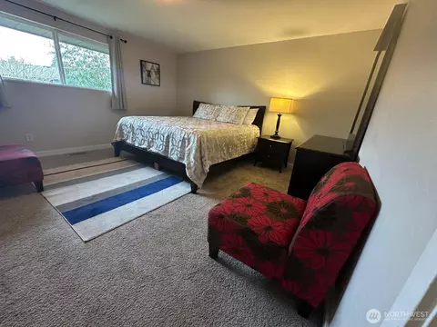 Bedroom - 913 92nd St SE, Everett, WA 98208 photo 2 of 8