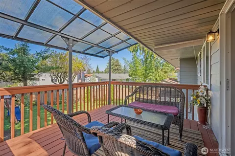 Exterior - 913 92nd St SE, Everett, WA 98208 photo 3 of 11