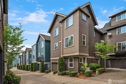 364 NE Darby Ln, Issaquah, WA 98029
