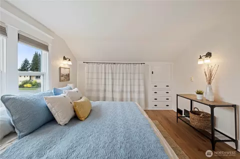 Bedroom - 2209 Wetmore Ave, Everett, WA 98201 photo 2 of 4