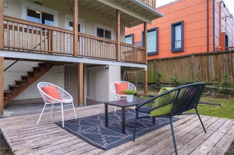 Exterior - 2209 Wetmore Ave, Everett, WA 98201 photo 7 of 8
