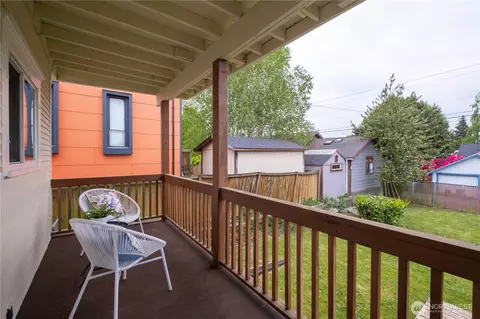 Exterior - 2209 Wetmore Ave, Everett, WA 98201 photo 3 of 8