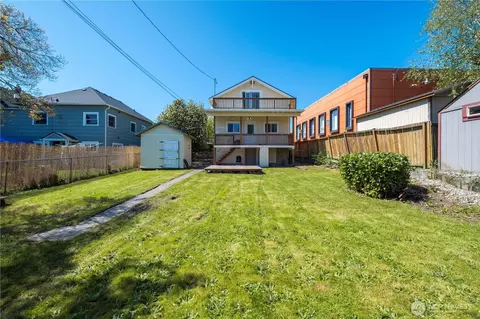 Exterior - 2209 Wetmore Ave, Everett, WA 98201 photo 5 of 8