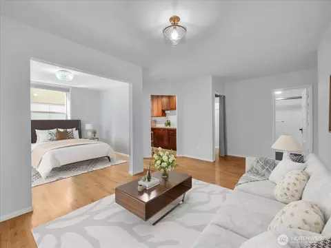 7 Harrison St #17, Seattle, WA 98109