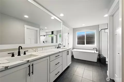 Bath - 19312 Meridian Dr SE #CW 11, Bothell, WA 98012 photo 2 of 5