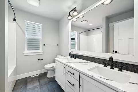 Bath - 19312 Meridian Dr SE #CW 11, Bothell, WA 98012 photo 5 of 5