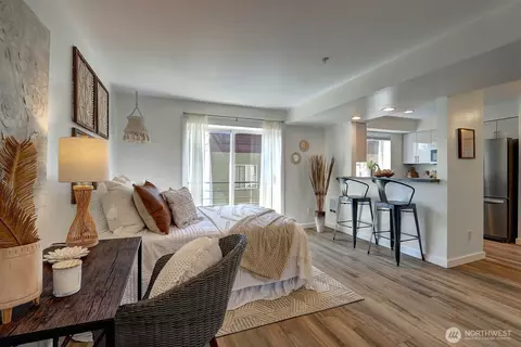 712 E Denny Wy Unit #502, Seattle, WA 98122