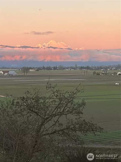 18225 Best Rd, Mount Vernon, WA 98273