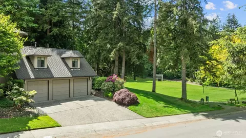 22329 NE 28th St, Sammamish, WA 98074