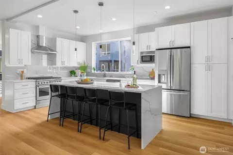 Kitchen - 10628 E Riverside Dr, Bothell, WA 98011 photo 1 of 3