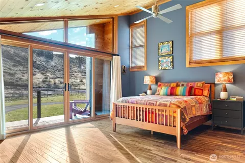 Bedroom - 97 Thurlow Rd, Twisp, WA 98856 photo 2 of 2