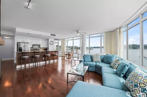360 Washington Ave #405, Bremerton, WA 98337