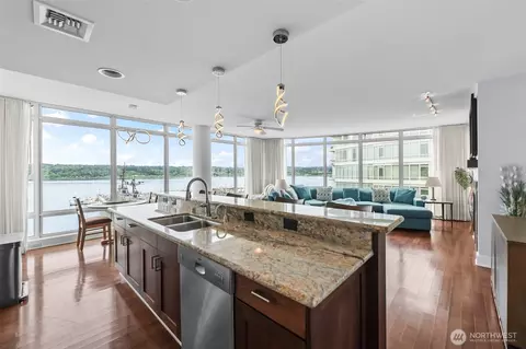360 Washington Ave #405, Bremerton, WA 98337