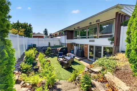 610 4th St NE, Puyallup, WA 98372