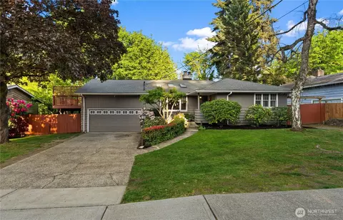 4918 119th Ave SE, Bellevue, WA 98006