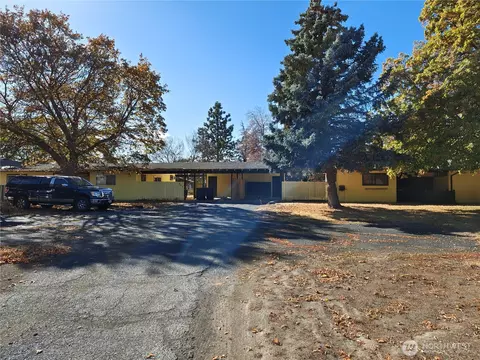 205 March St NE, Moses Lake, WA 98837