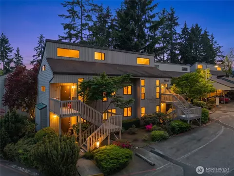 10919 NE 35th Pl #4, Bellevue, WA 98004