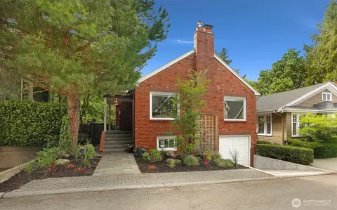 2430 Lorentz Pl N, Seattle, WA 98109