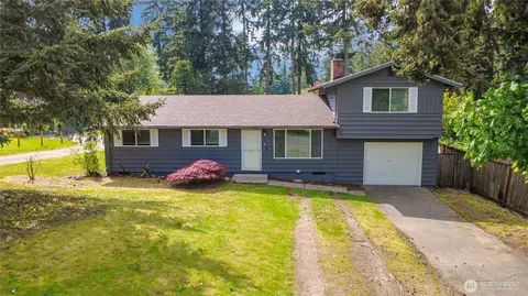2914 Forest Rim Ct S, Puyallup, WA 98374