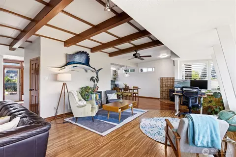 Living - 4826 Delaware Ave, Everett, WA 98203 photo 5 of 8