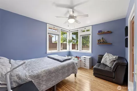 Bedroom - 4826 Delaware Ave, Everett, WA 98203 photo 3 of 4