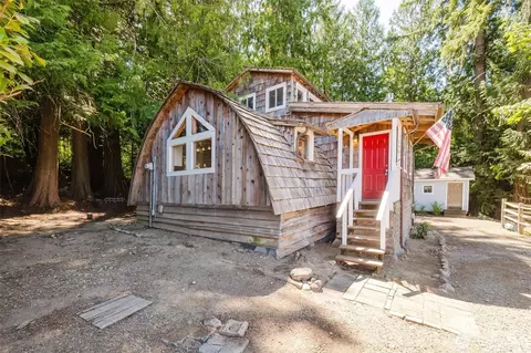 150 E Cedar St, Belfair, WA 98528