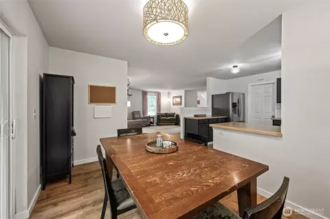Dining - 11632 54th Dr SE, Everett, WA 98208 photo 2 of 2
