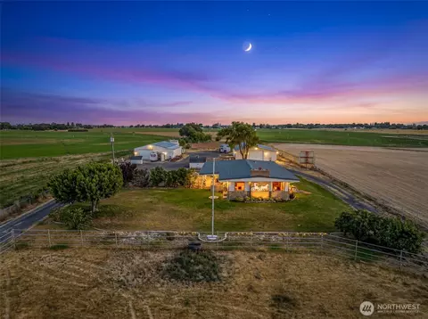 721 Rd 20 NE, Soap Lake, WA 98851