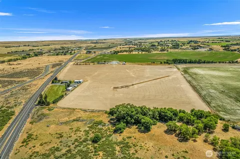 721 Rd 20 NE, Soap Lake, WA 98851