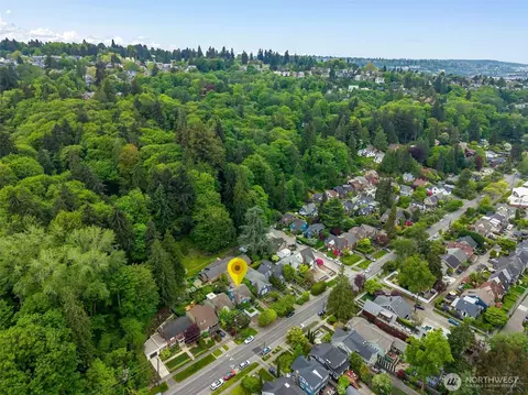 View/Area - 1945 Boyer Ave E, Seattle, WA 98112 photo 3 of 3