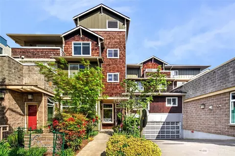 12534 15th Ave NE #22, Seattle, WA 98125