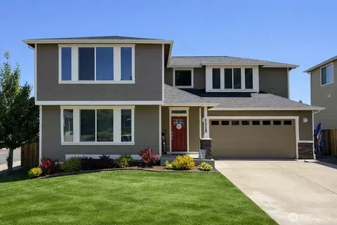 1115 NE Sockeye Ct, Bremerton, WA 98311