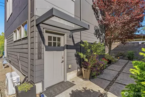 5953 Fauntleroy Way SW #D, Seattle, WA 98136