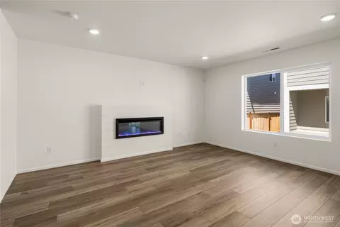 Living - 32313 Bryant Rd, Sultan, WA 98294 photo 4 of 5