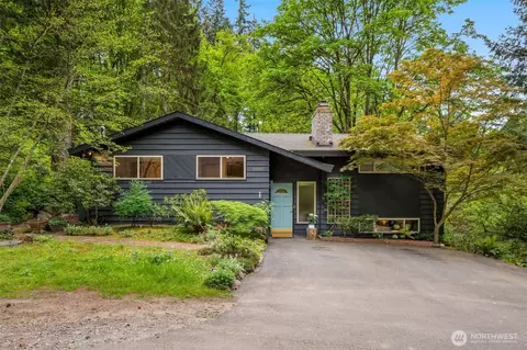 19207 40th Pl NE, Lake Forest Park, WA 98155