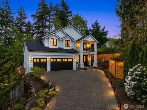 4221 NE 27th Pl, Renton, WA 98059