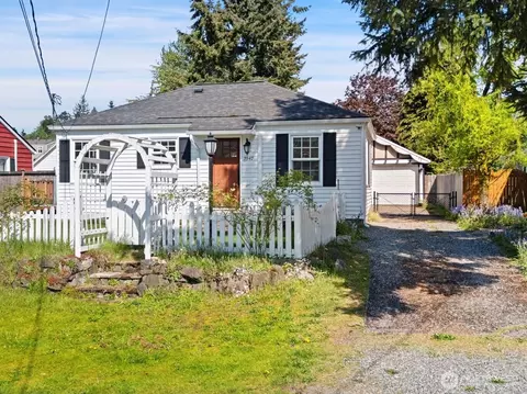 2947 38th Ave NE, Tacoma, WA 98422