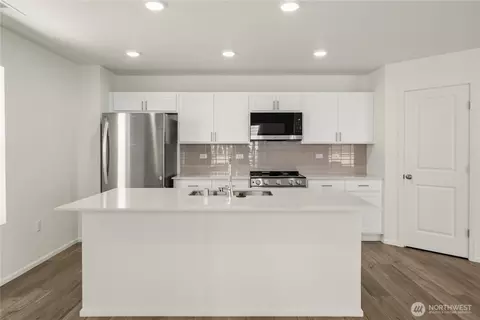 Kitchen - 32321 Bryant Rd, Sultan, WA 98294 photo 2 of 4