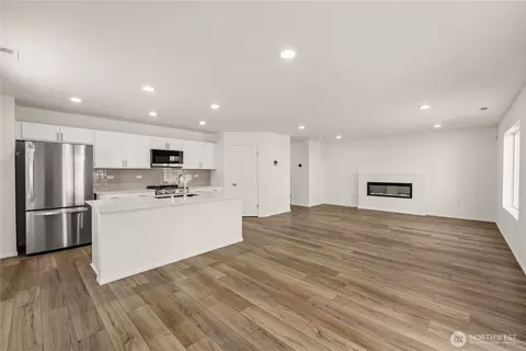 Living - 32321 Bryant Rd, Sultan, WA 98294 photo 4 of 7