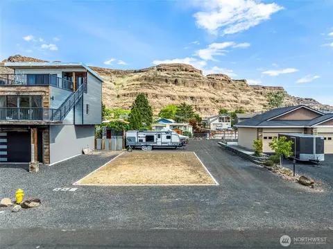 685 River Dr SW, Quincy, WA 98848