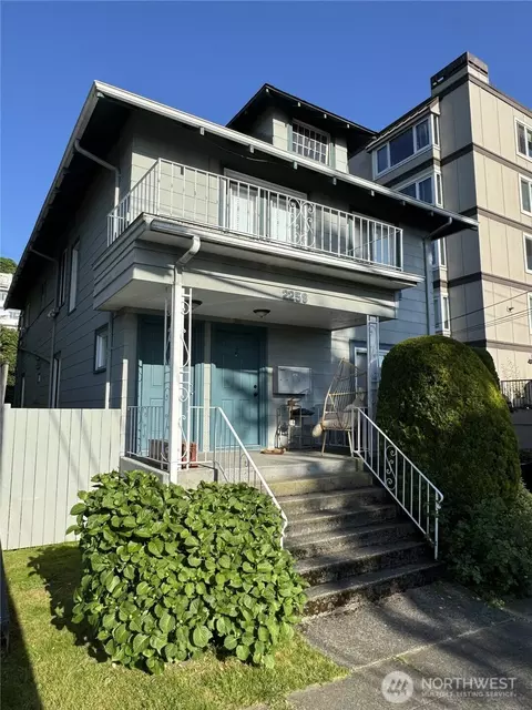 2258 14th Ave W, Seattle, WA 98119