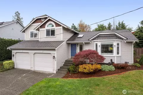 7918 115th Ave SE, Newcastle, WA 98056